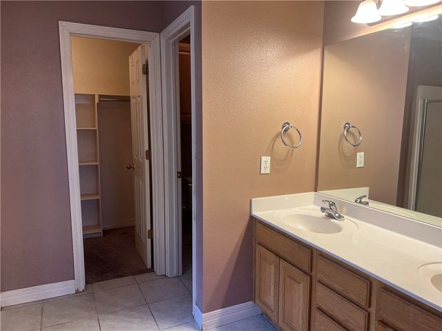 133 Fox Run Circle, Centerton, AR 72719