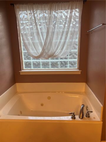 133 Fox Run Circle, Centerton, AR 72719