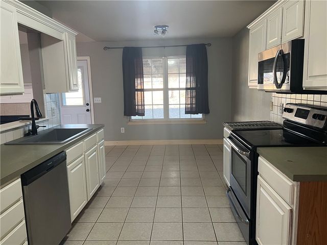 133 Fox Run Circle, Centerton, AR 72719