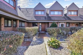 22 Montoya Drive 2, Branford, CT 06405