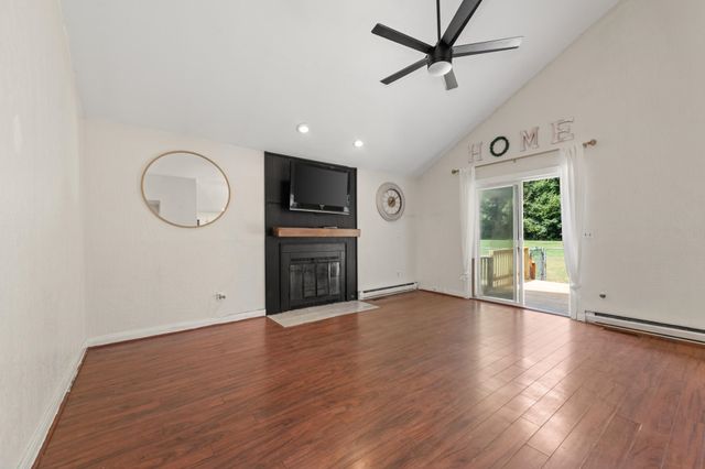 1 Gates Drive, Derry, NH 03038