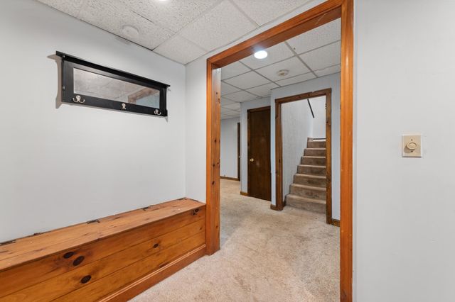 1 Gates Drive, Derry, NH 03038