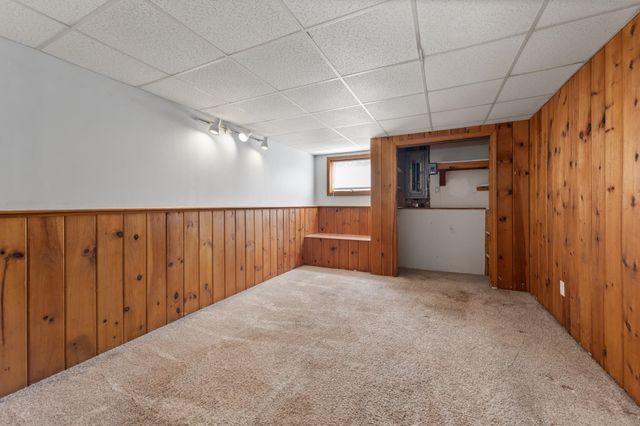 1 Gates Drive, Derry, NH 03038