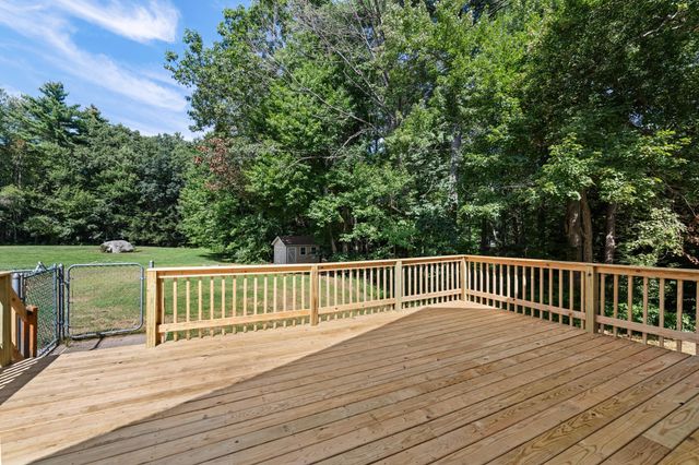 1 Gates Drive, Derry, NH 03038