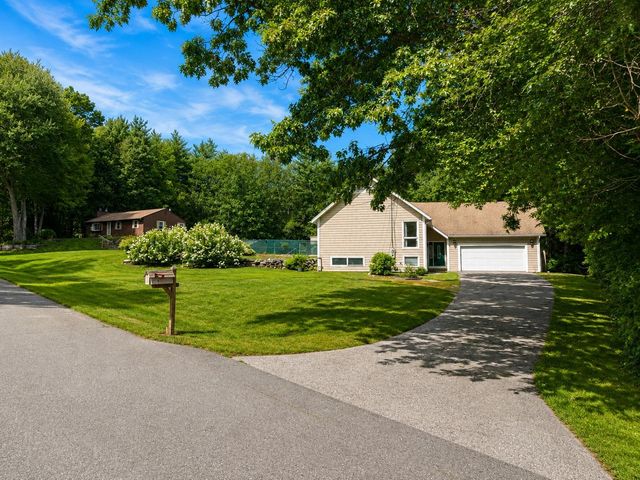 1 Gates Drive, Derry, NH 03038