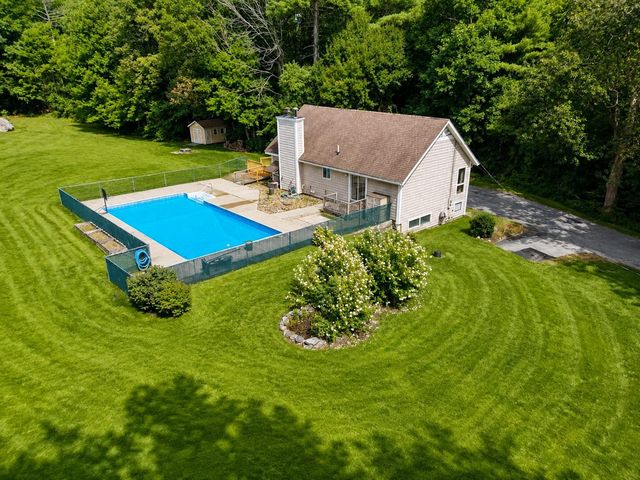 1 Gates Drive, Derry, NH 03038