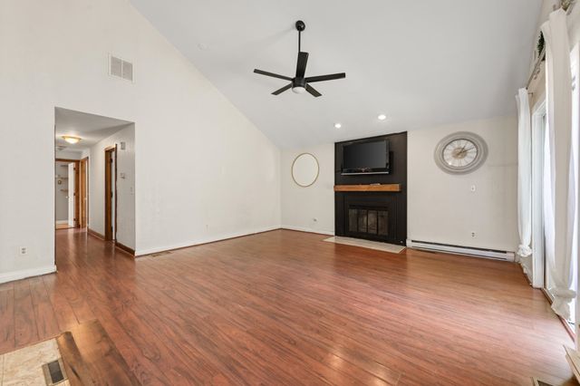 1 Gates Drive, Derry, NH 03038