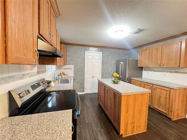 10 SE 69TH AVENUE, Ocala, FL 34472