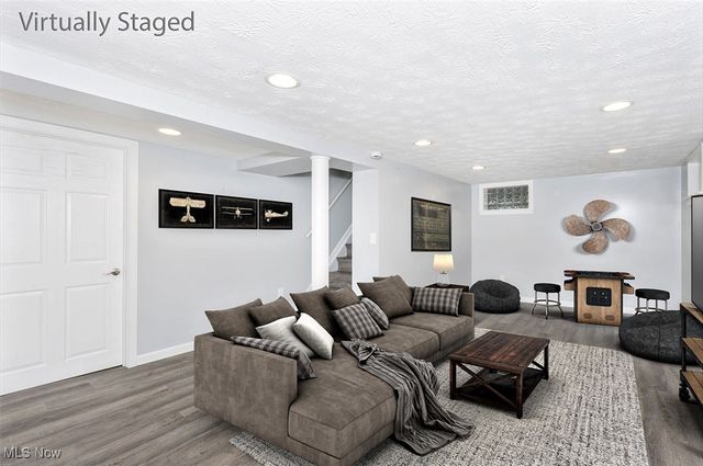 2875 Coleridge Road, Cleveland Heights, OH 44118