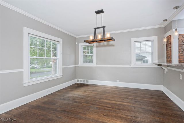 2875 Coleridge Road, Cleveland Heights, OH 44118