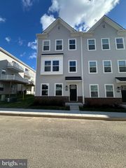 1 ATKINS DR, Bridgeport, PA 19405