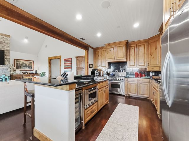 2033 Harbor Way 302, Graford, TX 76449