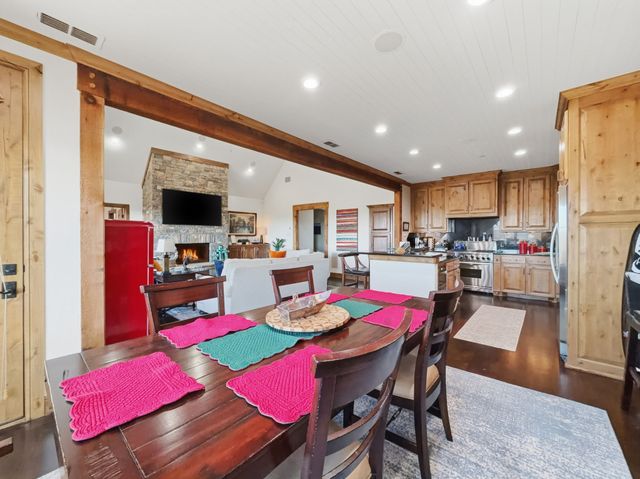 2033 Harbor Way 302, Graford, TX 76449