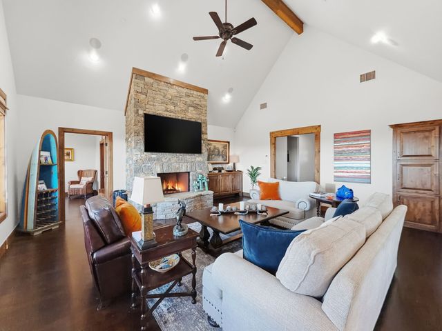 2033 Harbor Way 302, Graford, TX 76449