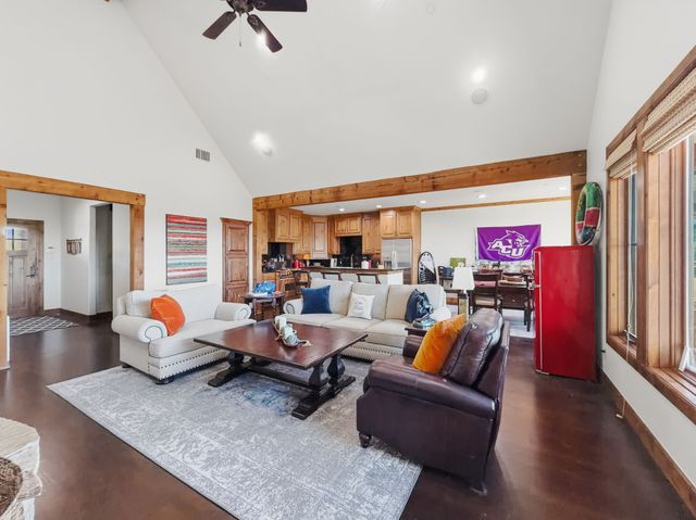 2033 Harbor Way 302, Graford, TX 76449