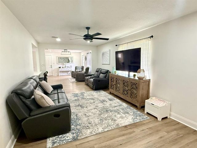 112 Irvin Street, Lake Charles, LA 70605