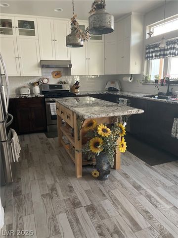 1160 Mitchell Place, Pahrump, NV 89060