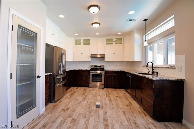 1160 Mitchell Place, Pahrump, NV 89060