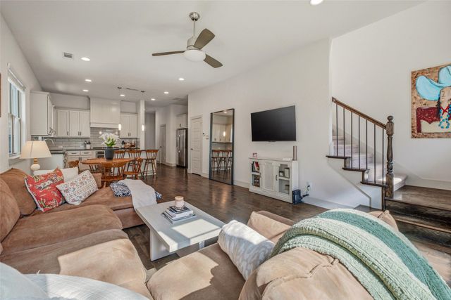 210 Wimberly Street, Fort Worth, TX 76107