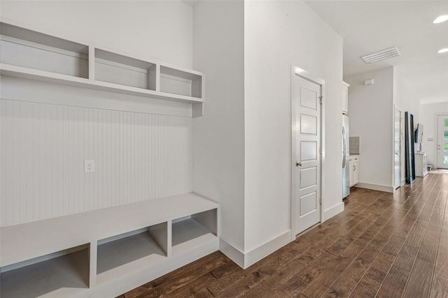 210 Wimberly Street, Fort Worth, TX 76107