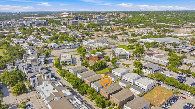 210 Wimberly Street, Fort Worth, TX 76107