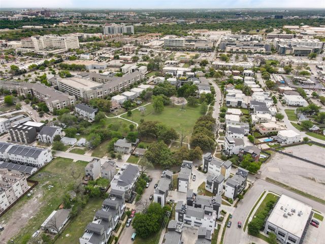 210 Wimberly Street, Fort Worth, TX 76107