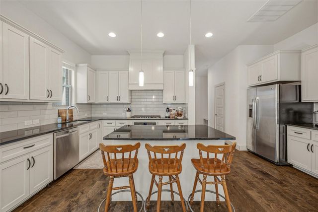 210 Wimberly Street, Fort Worth, TX 76107