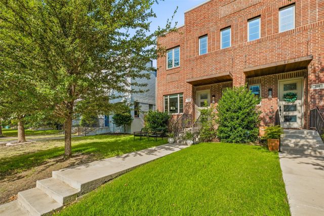 210 Wimberly Street, Fort Worth, TX 76107