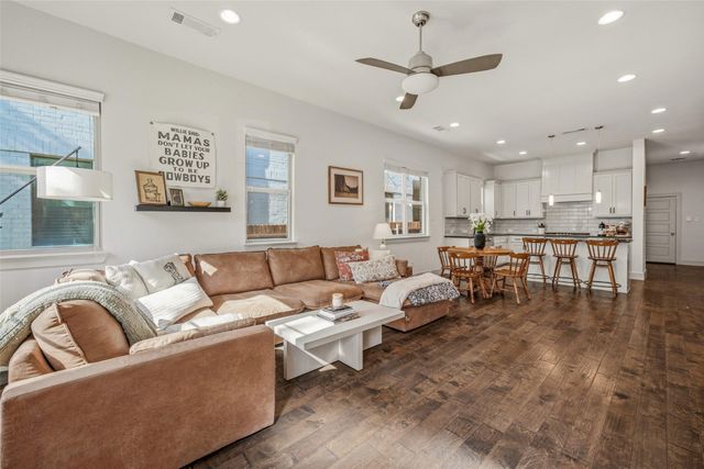 210 Wimberly Street, Fort Worth, TX 76107