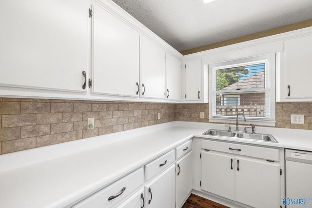 44 Cedar Brook Street, Moulton, AL 35650