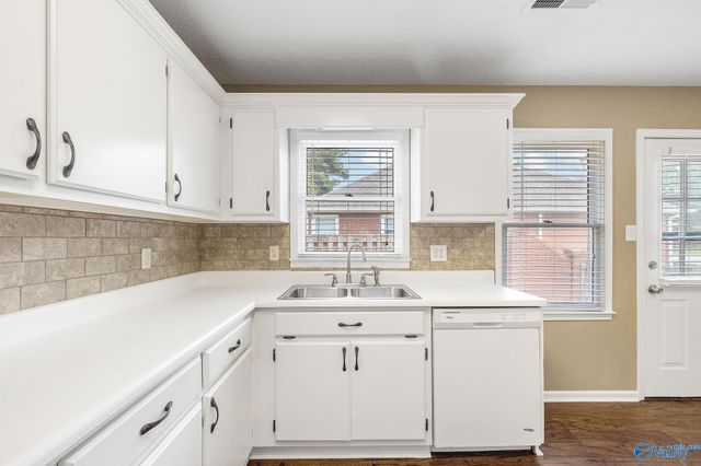 44 Cedar Brook Street, Moulton, AL 35650