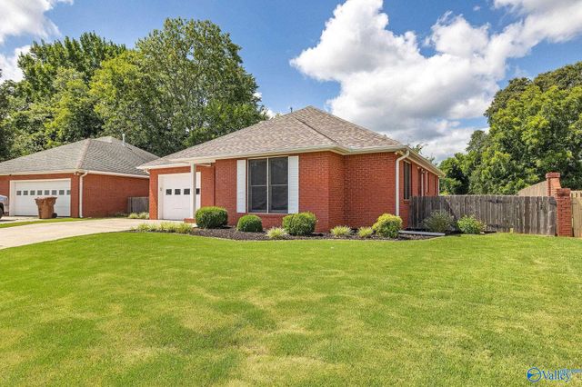 44 Cedar Brook Street, Moulton, AL 35650