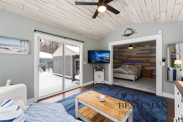 1290 Sherwood Drive, Muskegon, MI 49445