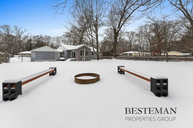 1290 Sherwood Drive, Muskegon, MI 49445