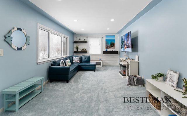 1290 Sherwood Drive, Muskegon, MI 49445