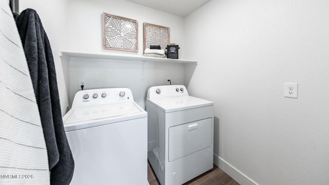 4287 Spotted Leaf Way, Sparks, NV 89436