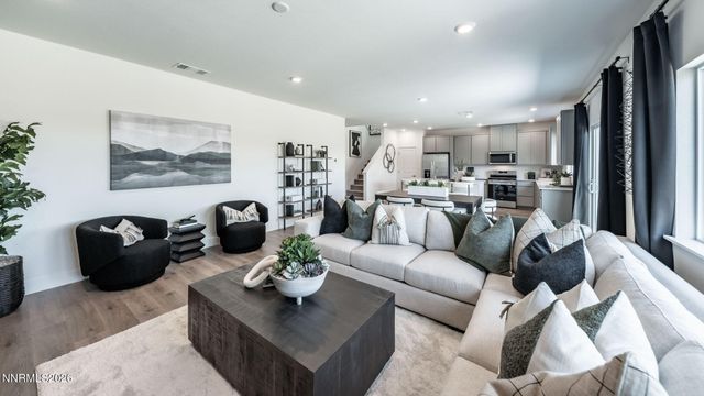 4287 Spotted Leaf Way, Sparks, NV 89436