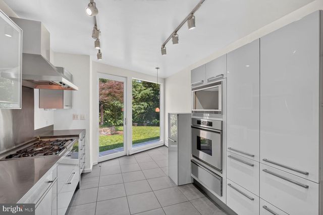 3113 45TH ST NW, Washington, DC 20016