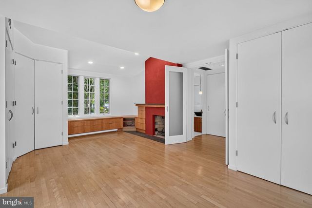 3113 45TH ST NW, Washington, DC 20016
