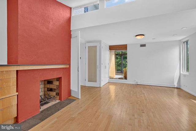 3113 45TH ST NW, Washington, DC 20016