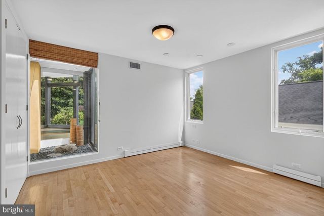 3113 45TH ST NW, Washington, DC 20016