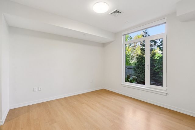 77 New 318, Cambridge, MA 02138