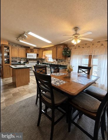 137 JUNIPER ST, Palmyra, PA 17078