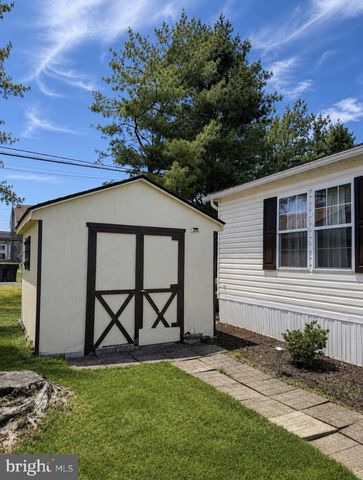 137 JUNIPER ST, Palmyra, PA 17078
