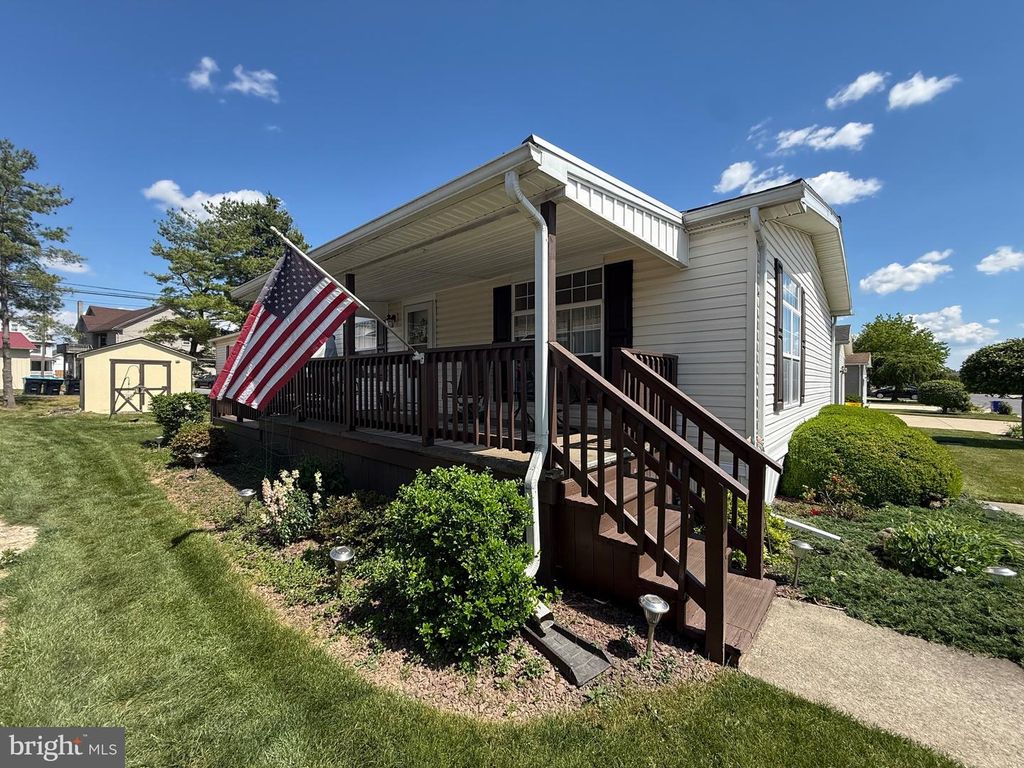 137 JUNIPER ST, Palmyra, PA 17078