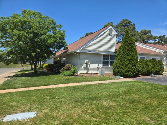 439D Chesterfield Court, Manchester, NJ 08759