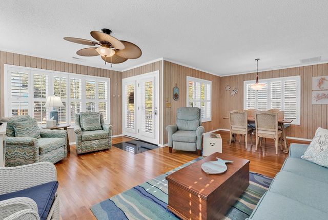 1033 N Dogwood Dr., Surfside Beach, SC 29575