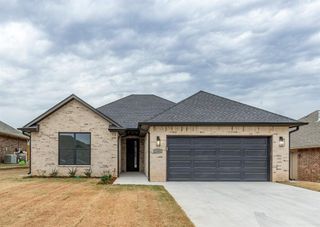 1101 Morning Side Court, Shawnee, OK 74804