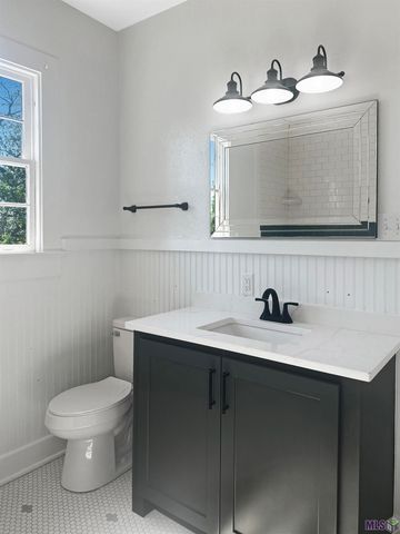 312 S Acadian Thwy, Baton Rouge, LA 70806