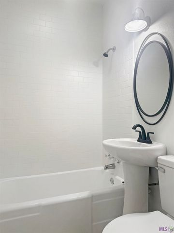 312 S Acadian Thwy, Baton Rouge, LA 70806